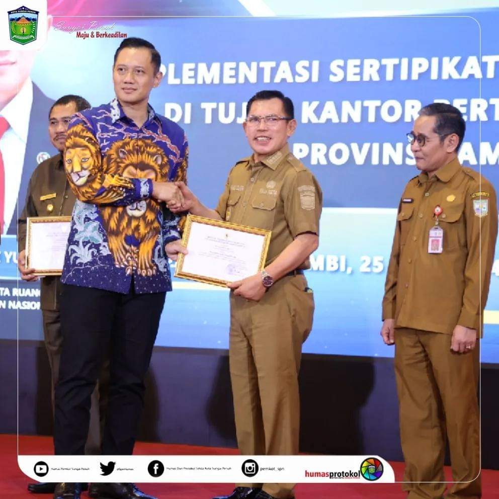 Wako Ahmadi Terima Penghargaan PTSL Dari Mentri ATR/BPR RI