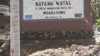 Oknum Guru Di SMA Negeri 1 Muara Soma Batang Natal, Berjualan Di Sekolah