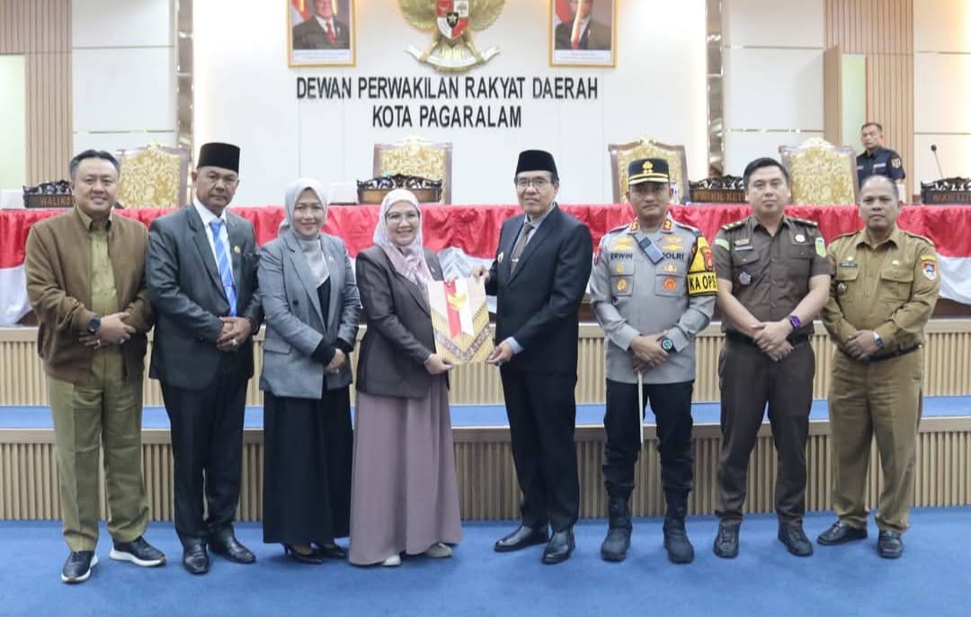 Ketua DPRD Kota Pagar Alam Hj.Jeni Shandiyah Pimpin Paripurna XVI Sidang Ke-5 Pembahasan Banggar Tahun 2025.
