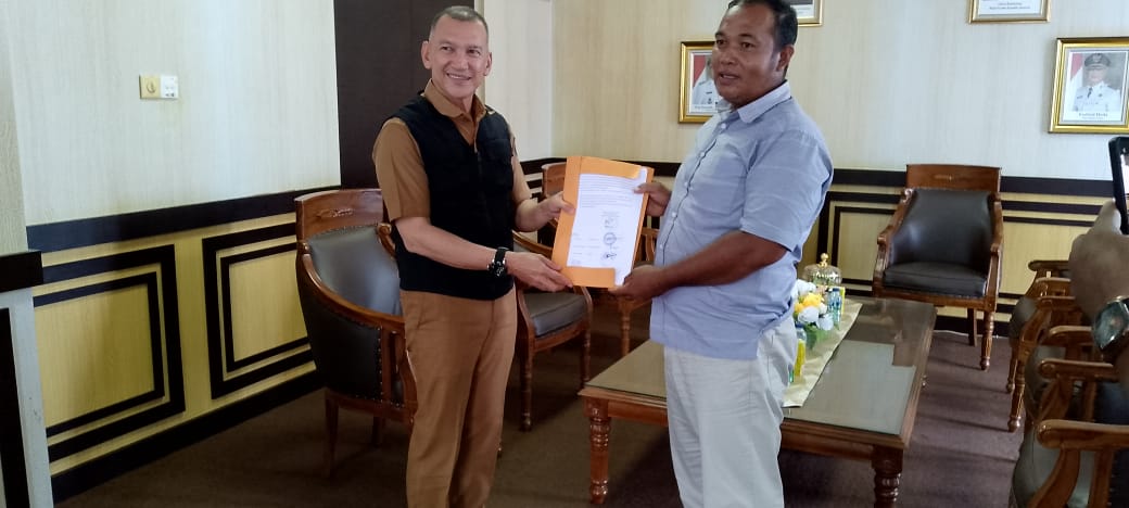 Nelayan Sedanau Serahkan Berita Acara Tuntutan ke Pemda Natuna
