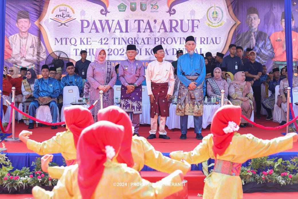 Kompak Dan Bersemangat, Kafilah Kepulauan Meranti Ikuti Pawai Taaruf MTQ Ke-42 Provinsi Riau Di Dumai
