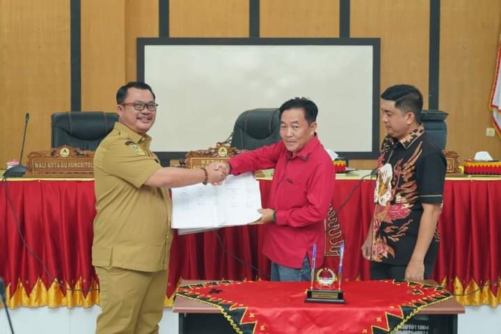 Walikota Gunungsitoli Mengikuti Pertemuan Paripurna Pengambilan Keputusan Atas Ranperda Tentang Perubahan Peraturan Nomor 8 Tahun 2016 Dalam Pembentukan Dan Susunan Perangkat Daerah