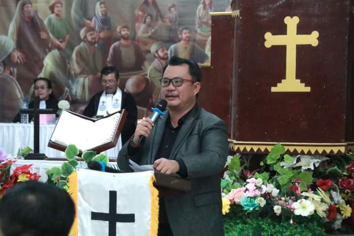 Walikota Gunungsitoli Sowa'a Laoli, S.E., M.Si Menghadiri Perayaan Paskah Oikumene Kota Gunungsitoli Tahun 2024, di Gedung Gereja AMIN Jema'at Umbuhumene