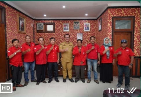 Walikota Gunungsitoli Sowa'a Laoli, S.E, M.Si Menerima DPC Pemuda Demokrat Indonesia Kota Gunungsitoli Untuk Beraudiensi