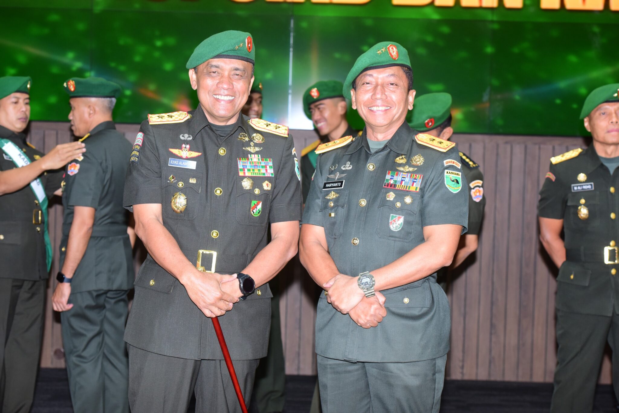 Serah Terima Peralihan Kepemimpinan Kodam XVIII/Kasuari ,Dari Mayjen TNI Ilyas Alamsyah,S.E.,M.Tr(Han).CGCAE., Kepada Mayjen TNI Haryanto,S.I.P.,M.Tr.