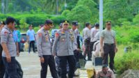 Unsur Gabungan Dan Polres Tanggamus Gelar Bersih Pantai