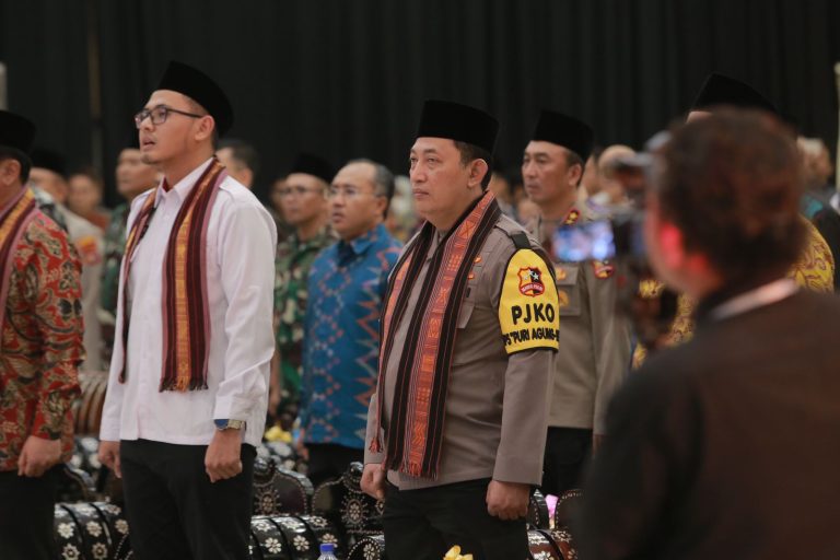 Kapolri Jenderal Listyo Sigit Prabowo Hadiri Pembukaan Muktamar XIII KAMMI