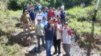 Walikota Sungai Penuh Ahmadi Zubir Bersama Asisten 1 dan Kadis PU Meninjau Titik Jalan dari Desa Ulu Menuju RKE yang Longsor