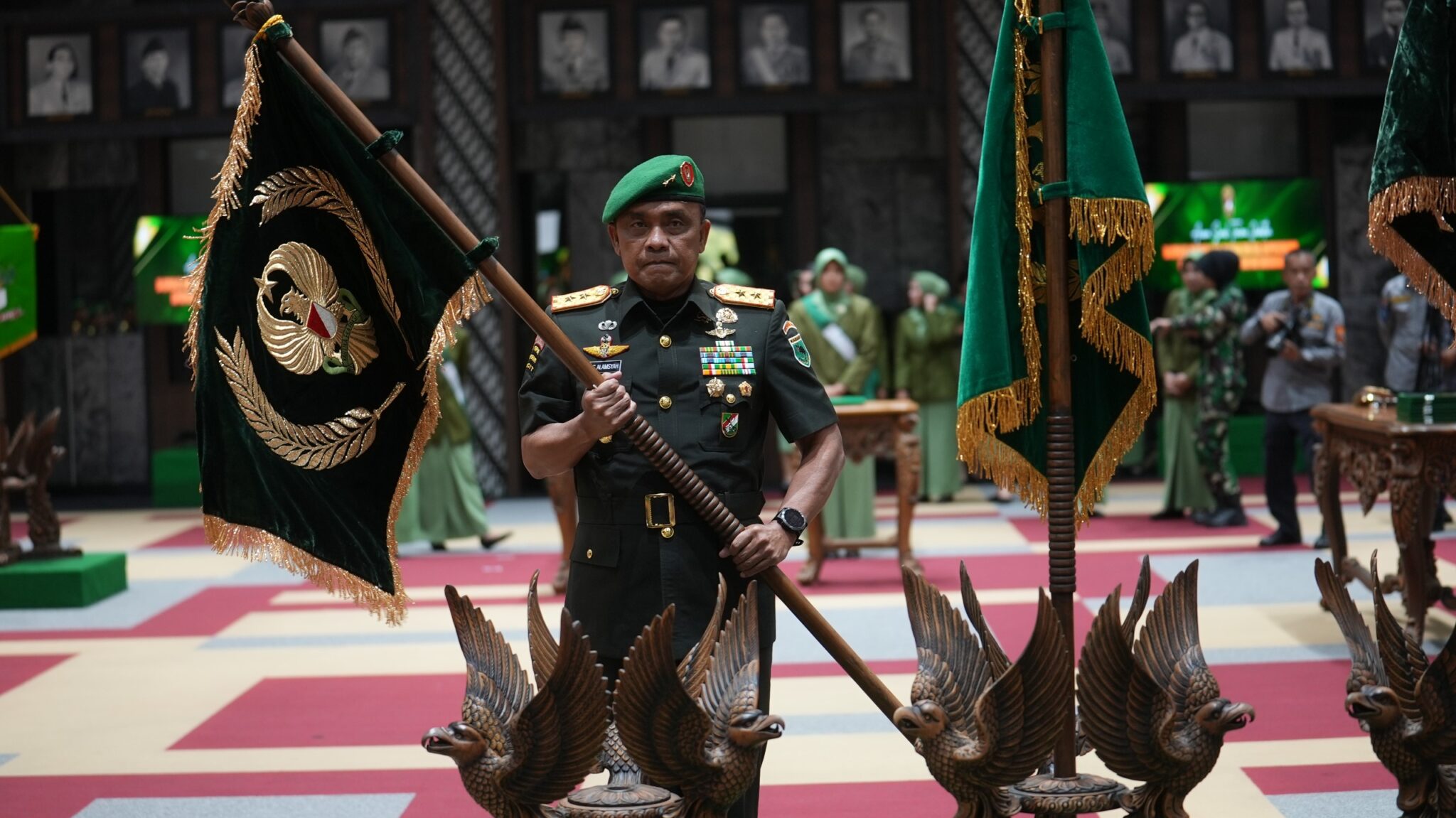 Serah Terima Peralihan Kepemimpinan Kodam XVIII/Kasuari ,Dari Mayjen TNI Ilyas Alamsyah,S.E.,M.Tr(Han).CGCAE., Kepada Mayjen TNI Haryanto,S.I.P.,M.Tr.