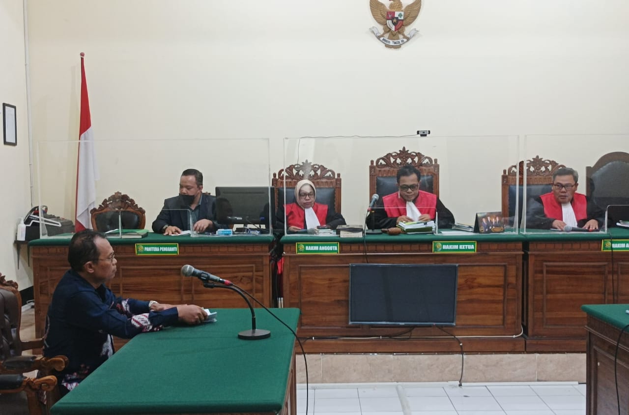 Yafeti : Ellen Sulistyo Wanprestasi Dalam Pengelolaan Resto

