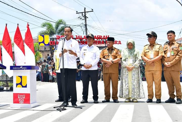 Wali Kota Tanjungbalai H Waris Tholib Dalam Menyambut Kunjungan Kerja Presiden Republik Indonesia Joko Widodo.