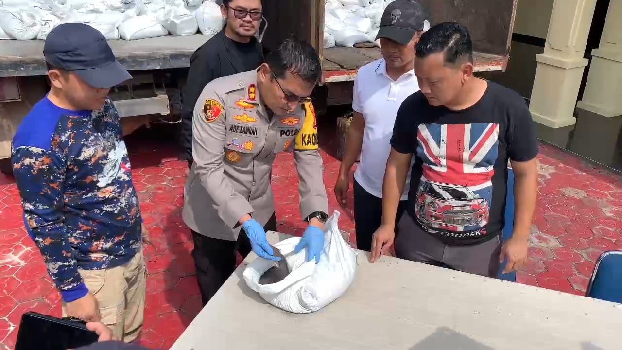 Polres Bangka Barat Amankan Timah Siap Lundup sebanyak 273 Karung.