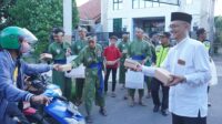 LDII, Persinas ASAD dan Senkom Mitra Polri Bagikan Takjil di Gunung Anyar