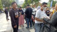 500 Paket Sembako Dari AMI Untuk Masyarakat Surabaya
