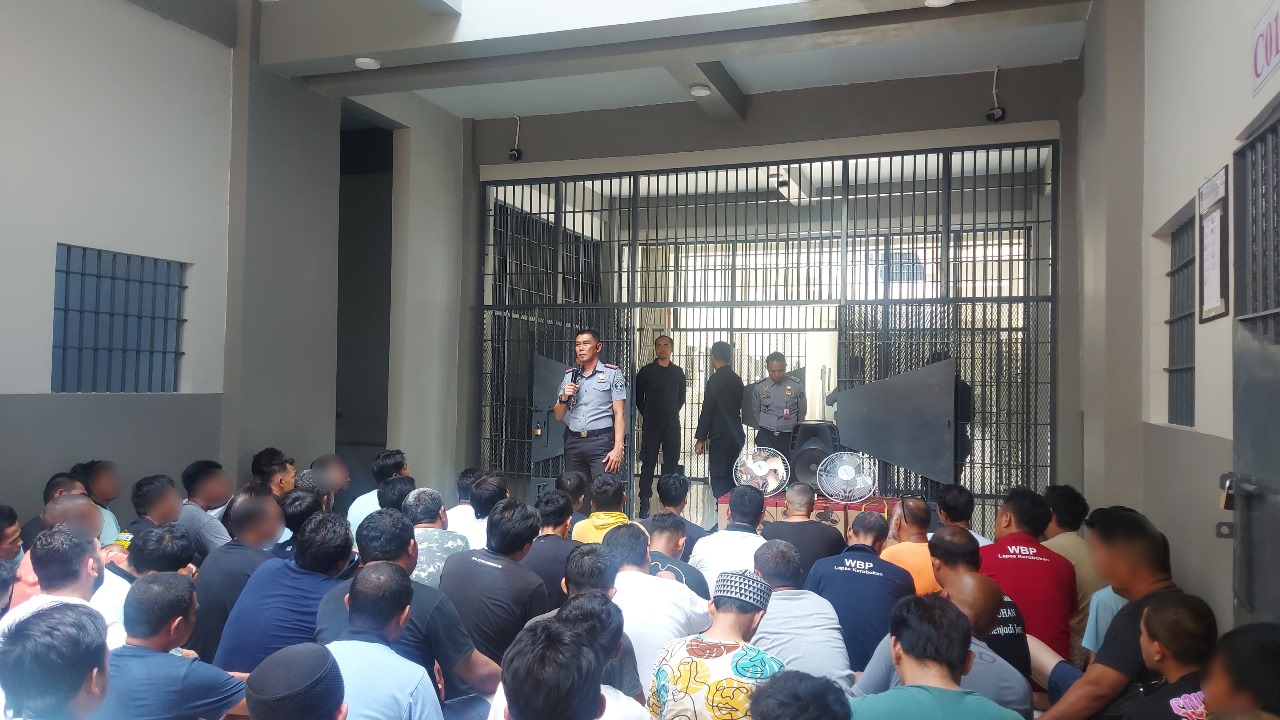 Kalapas Kerobokan Berikan Penguatan Kepada Warga Binaan