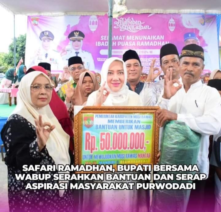 Bupati Musi Rawas, Hj. Ratna Machmud dan Wakil Bupati Menyerahkan Bantuan Masjid Sebesar 50 Juta