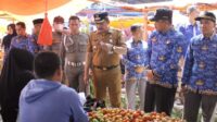 Pj. Bupati Asraf Pimpin Sidak Pasar Senen Siulak, Harga Bahan Pokok Kebutuhan Masyarakat Cenderung Menurun