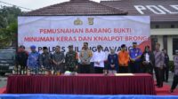 Dandim 0426/TB Hadiri Apel Gelar Pasukan Operasi Kepolisian Terpusat Krakatau Ta. 2024 di Polres Tuba