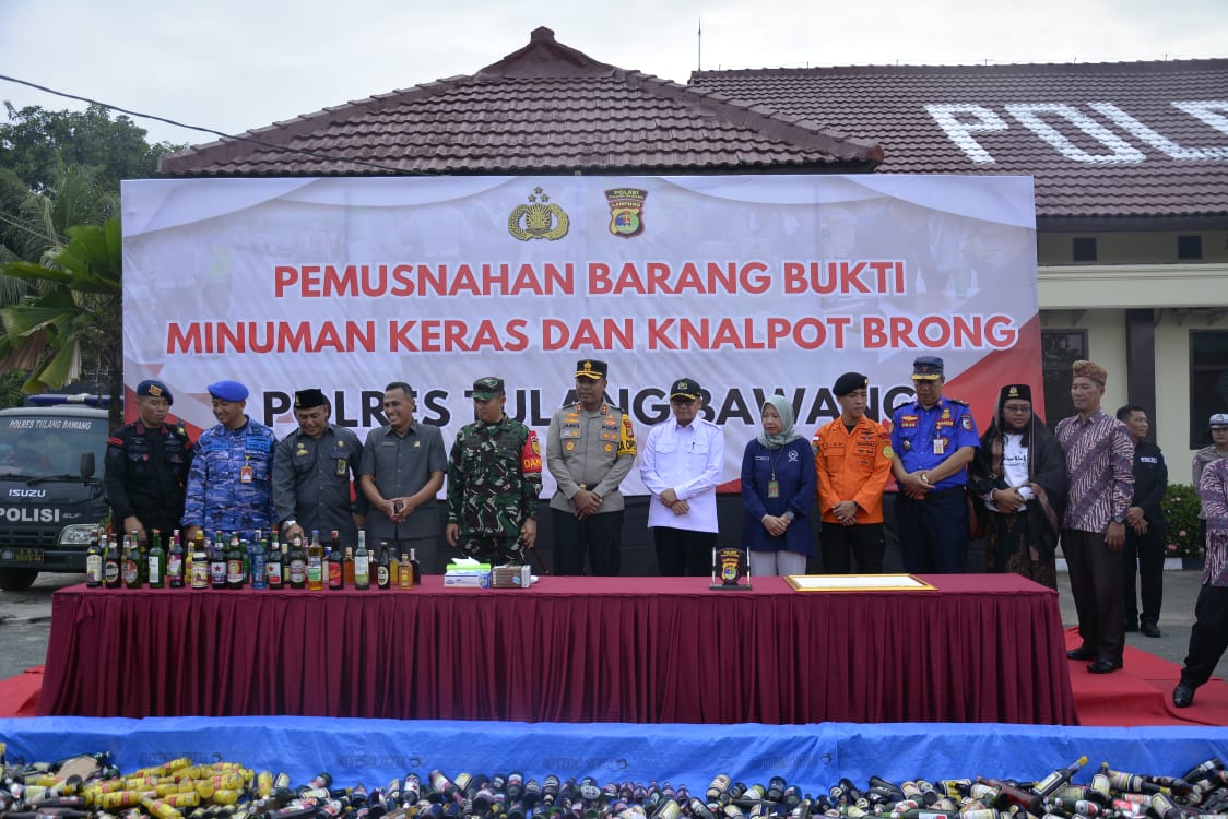 Dandim 0426/TB Hadiri Apel Gelar Pasukan Operasi Kepolisian Terpusat Krakatau Ta. 2024 di Polres Tuba