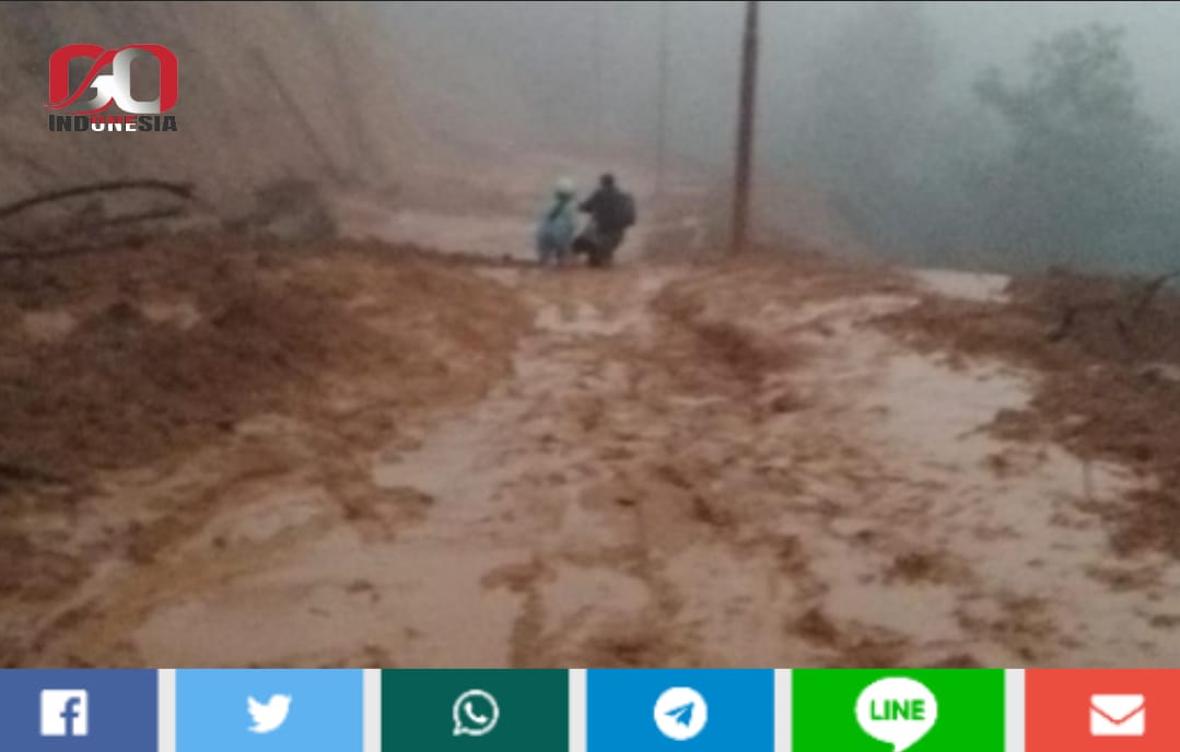 Longsor Disertai Banjir Bikin Akses Batang Asai - Sarolangun Jambi Lumpuh Total