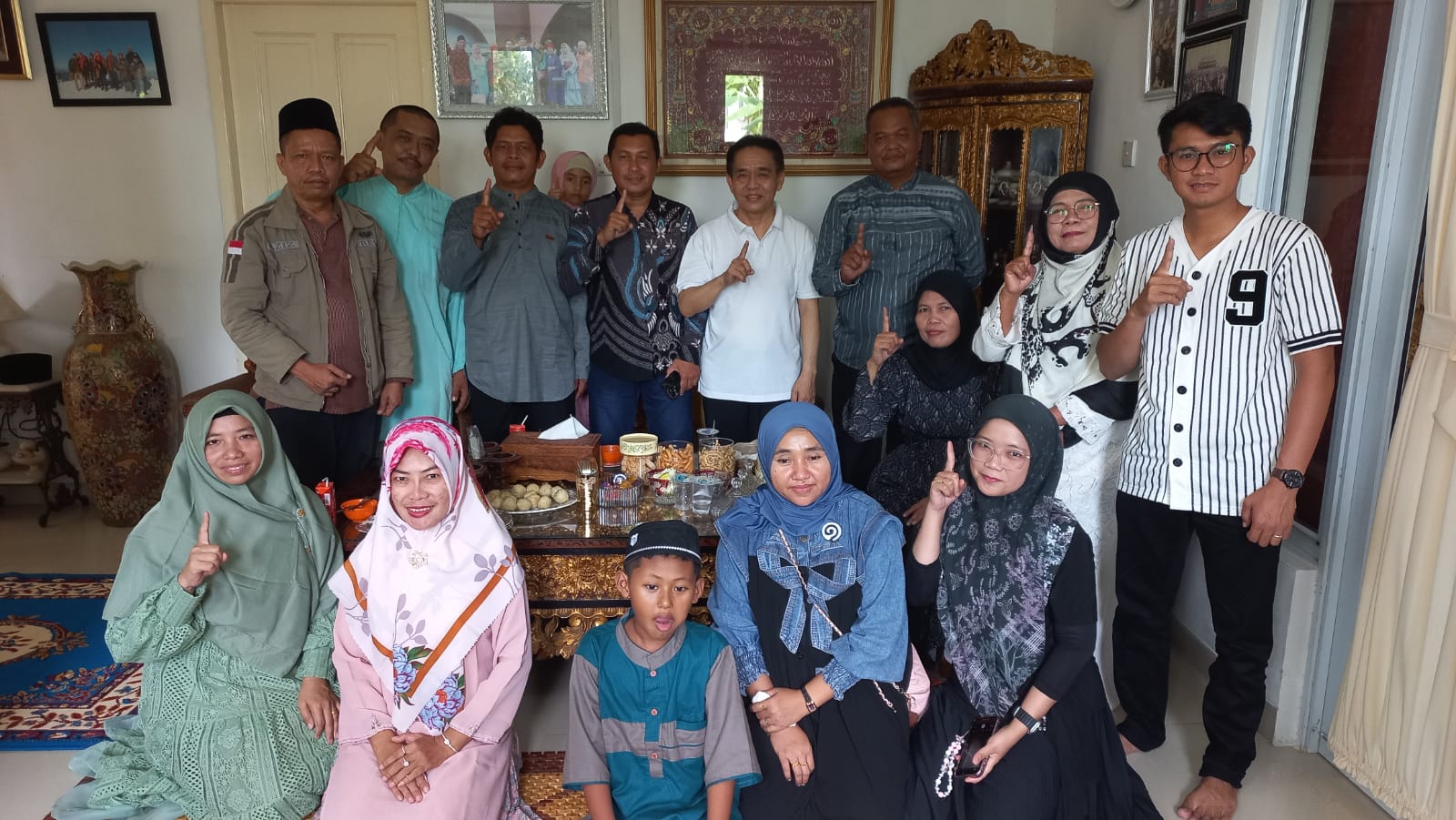 Emtizar Karyan Ketua DPD Partai Ummat Gelar Open House di Central Sukajadi