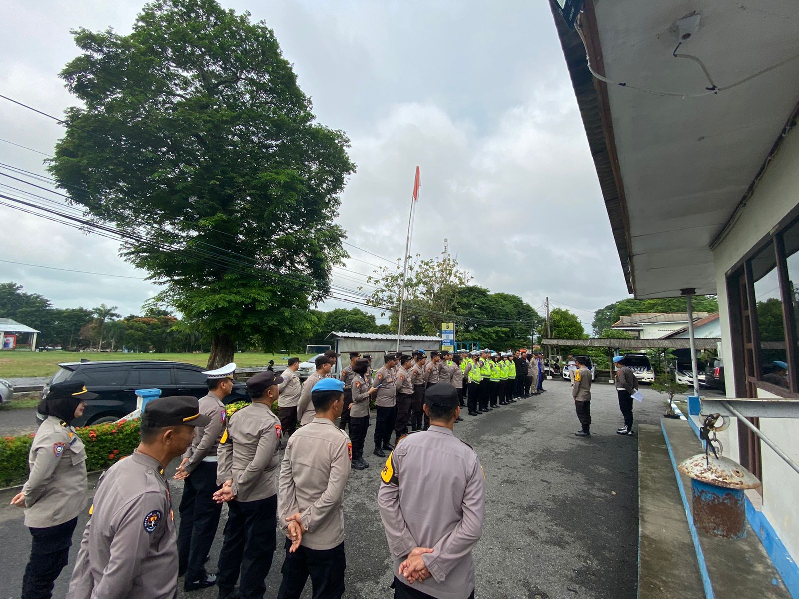 Subsatgas Propam OMB Cek Kehadiran Anggota Pengamanan Operasi Mantap Brata 2023-2024