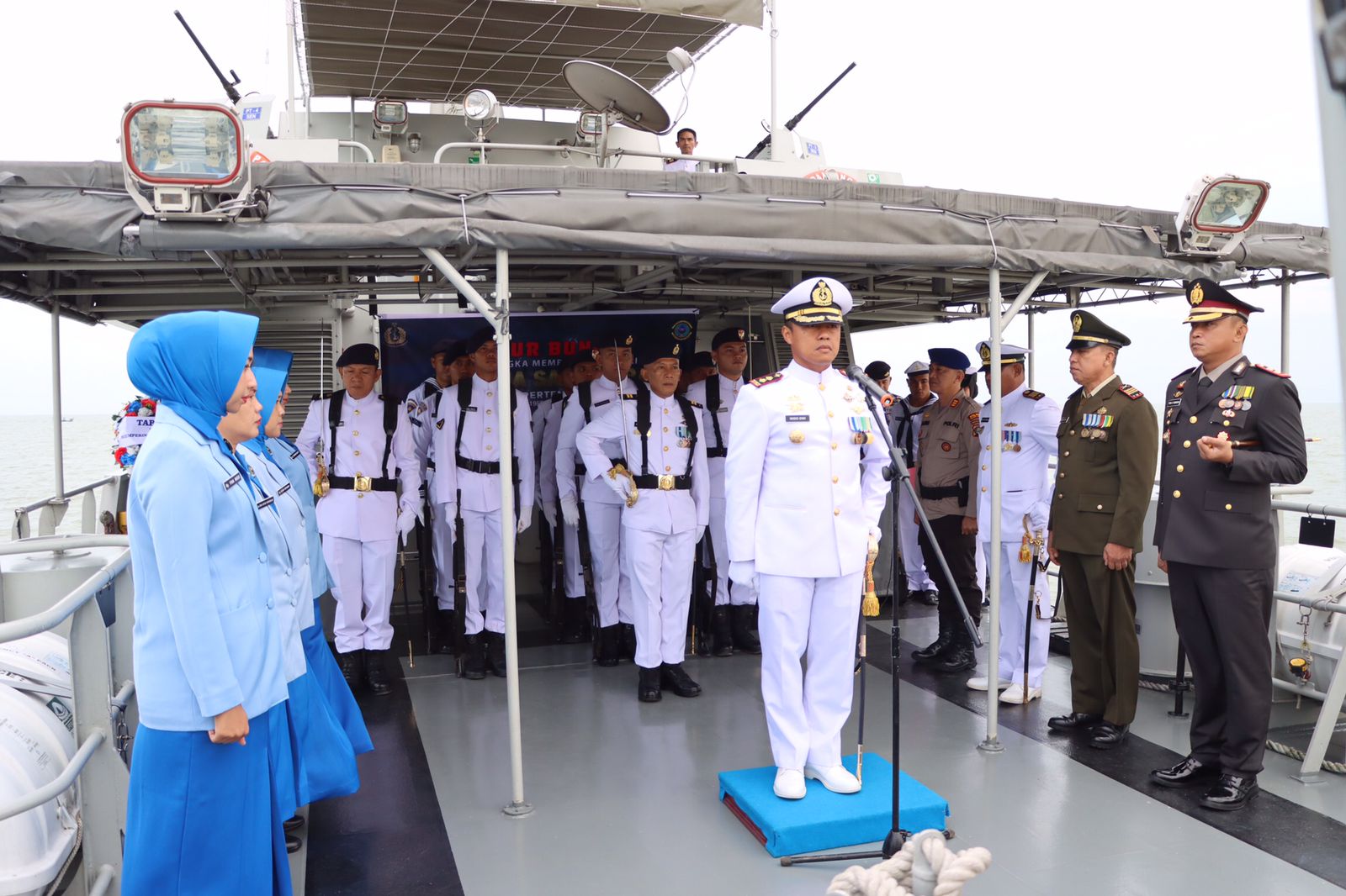 Polres Tanjung Balai Menghadiri Upacara Tabur Bunga Dalam Rangka Memperingati Hari Dharma Samudra
