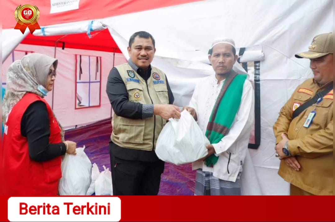 Bantuan Sembako dan Obat-obatan Kepada Pondok Pesantren Hijratul Khoir di Sungai Binjai dari Bupati Bungo H. Mashuri, Sp. ME