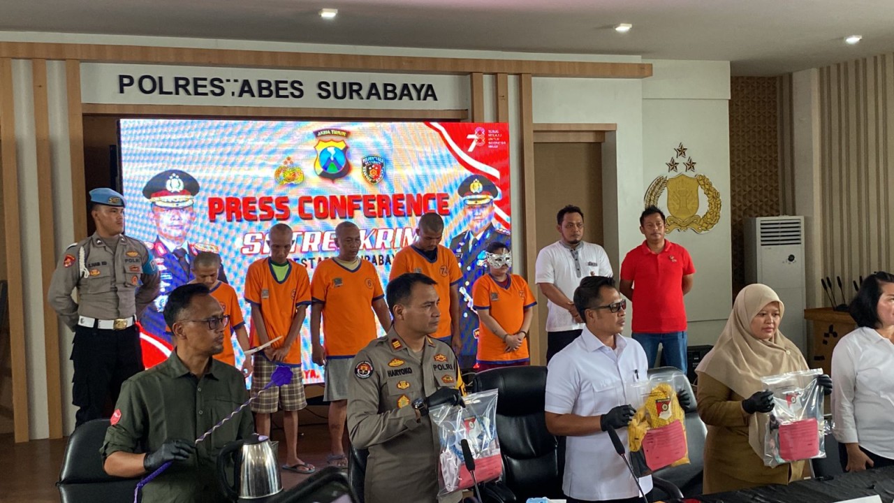 Polisi Ungkap Aksi Bejat 4 Anggota Keluarga yang Cabuli Siswi SMP di Surabaya
