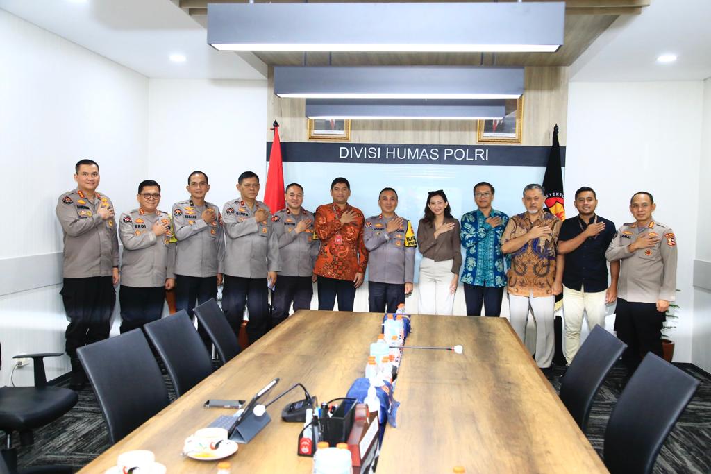 Humas Polri dan CNBC Melakukan Audiensi, Rangka Memperkuat Kolaborasi Edukasi Masyarakat