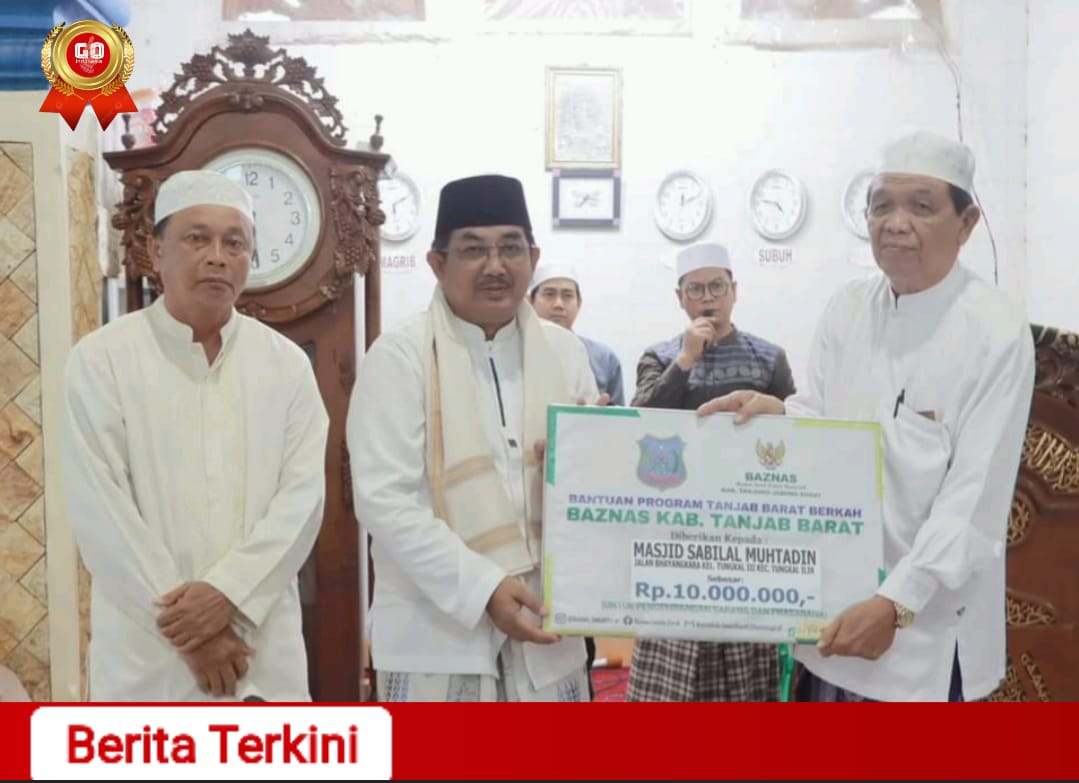 Bupati Tanjab Barat Laksanakan Safari Subuh di Masjid Sabilah Muhtadin Bengkinang