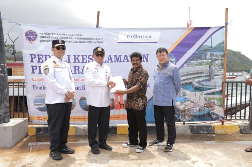 Tingkatkan Keselamatan Pelayaran Laut, Kemenhub Bagikan Sertifikat Kapal Gratis Di Labuan Bajo