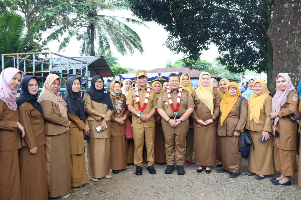 Bupati Tapsel Dolly Pasaribu dan Forkopimda Sambut Kedatangan Pj. Gubernur Sumut di Mess Pemprovsu