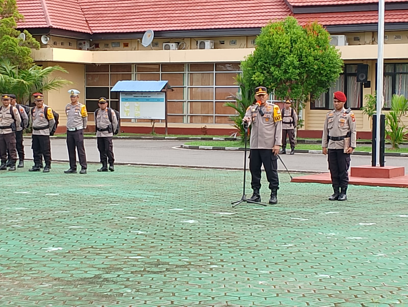 polres teluk Bintuni laksanakan apel kesiapan dalam Rangka Pengamanan  Pesta Demokrasi Pemilu 2024