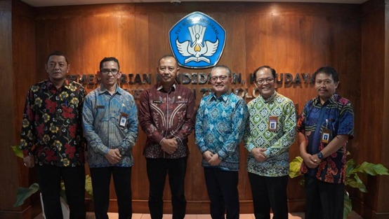 Kemendikbudritek Melakukan Penandatanganan Perjanjian Dan SerahTerima Tanah dari Negara Dilakukan Melalui Mekanisme Hiba