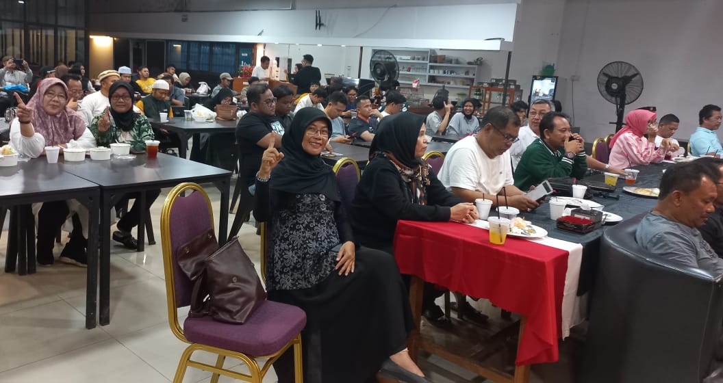 Adelia Werdiningsih S Psi,M Psi Politisi Partai Ummat Nobar Debat Capres Bersama TPD Amin Kepri
