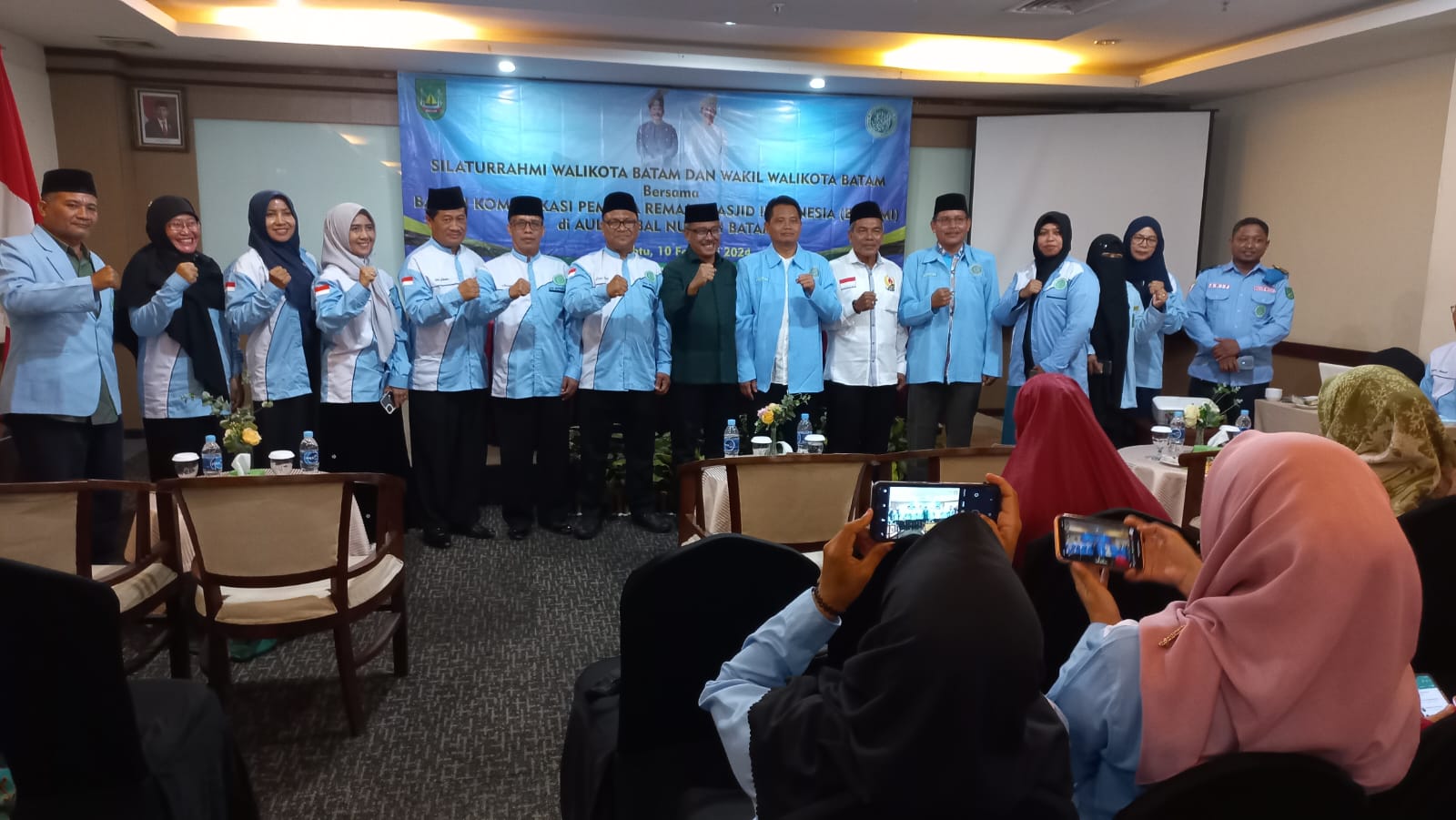 Dihadiri oleh Sekda Batam H Jepridin ,Ketua Umum BKPRMI Kepri ,Zaini Cholis dan di dampingi Seketaris dan Bendahara BKPRMI