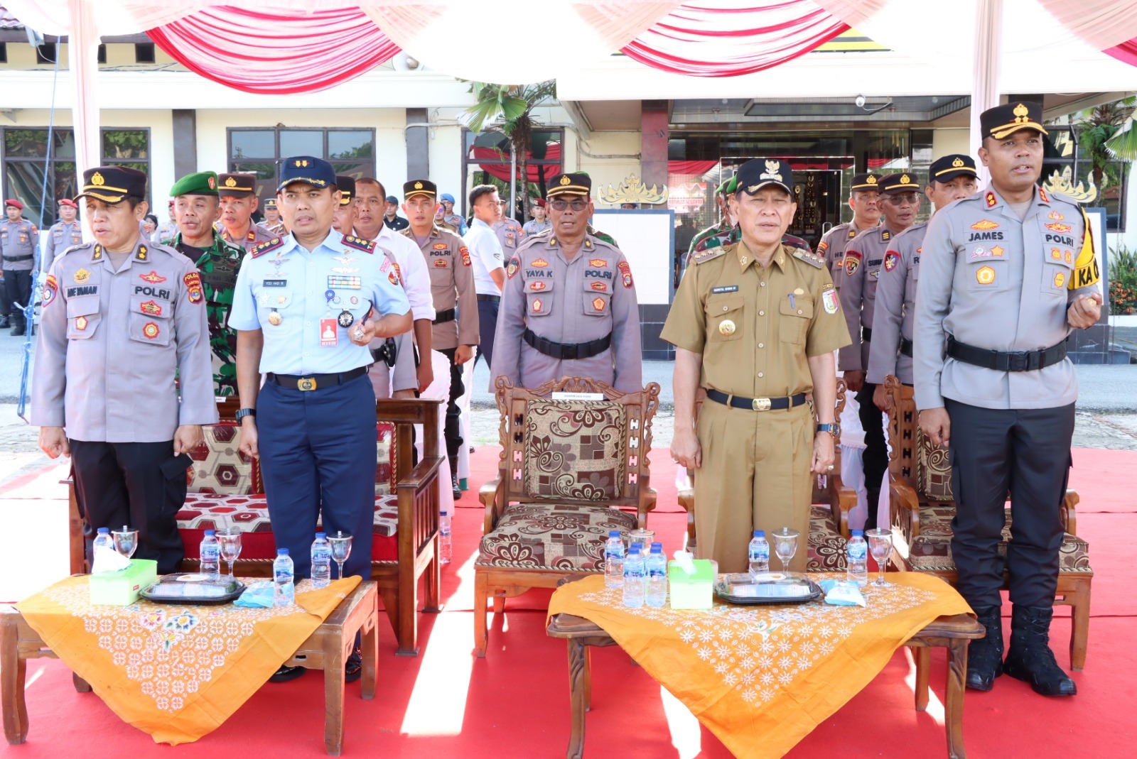 Polres Tulang Bawang Gelar Apel Kesiapan dan Serpas Tahap Pungut Suara, AKBP James: Jamin Keamanan Warga Datang Ke TPS
