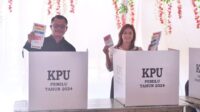 WaliKota Gunungsitoli Sowa’a Laoli, SE,. M, Si Menghadiri Pelaksanaan Pencoblosan Surat Suara Pada Pemilu 2024