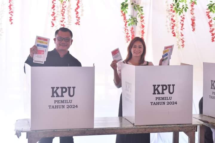 WaliKota Gunungsitoli Sowa’a Laoli, SE,. M, Si Menghadiri Pelaksanaan Pencoblosan Surat Suara Pada Pemilu 2024