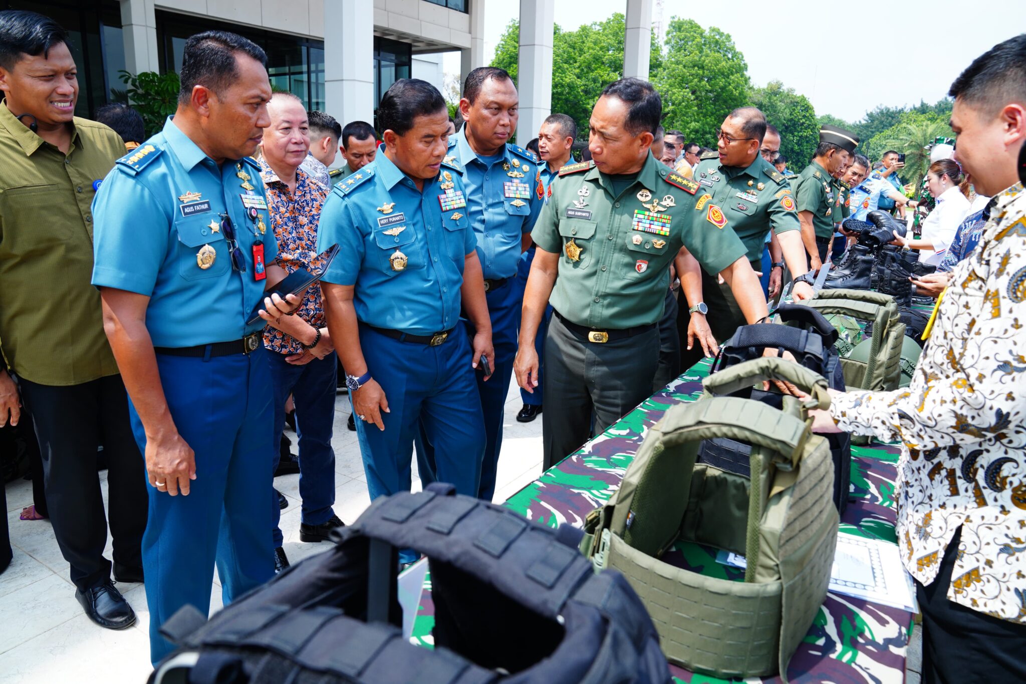 Panglima TNI Jenderal  Agus Subianto Mengecek Gelar Bakal Operasi  Dalam Negri TA 2024