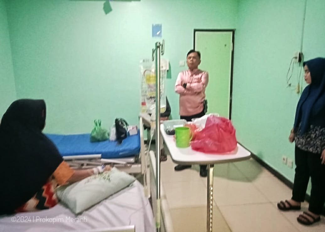 Tinjau RSUD Meranti, Plt Bupati Asmar Minta Penambahan Kursi di Ruang Tunggu