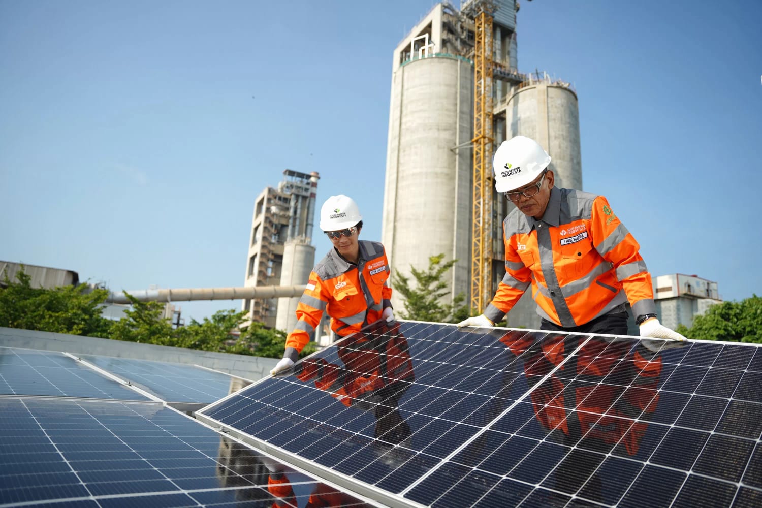 Upaya Menurunkan Emisi Gas Rumah Kaca(GKR),PT Semen Indonesia(Persero) Tbk(SIG),Akselerasi Dekarbonisasi dan Transisi Energi Hijau untuk Operasional Pabrik-Pabrik di Tuban