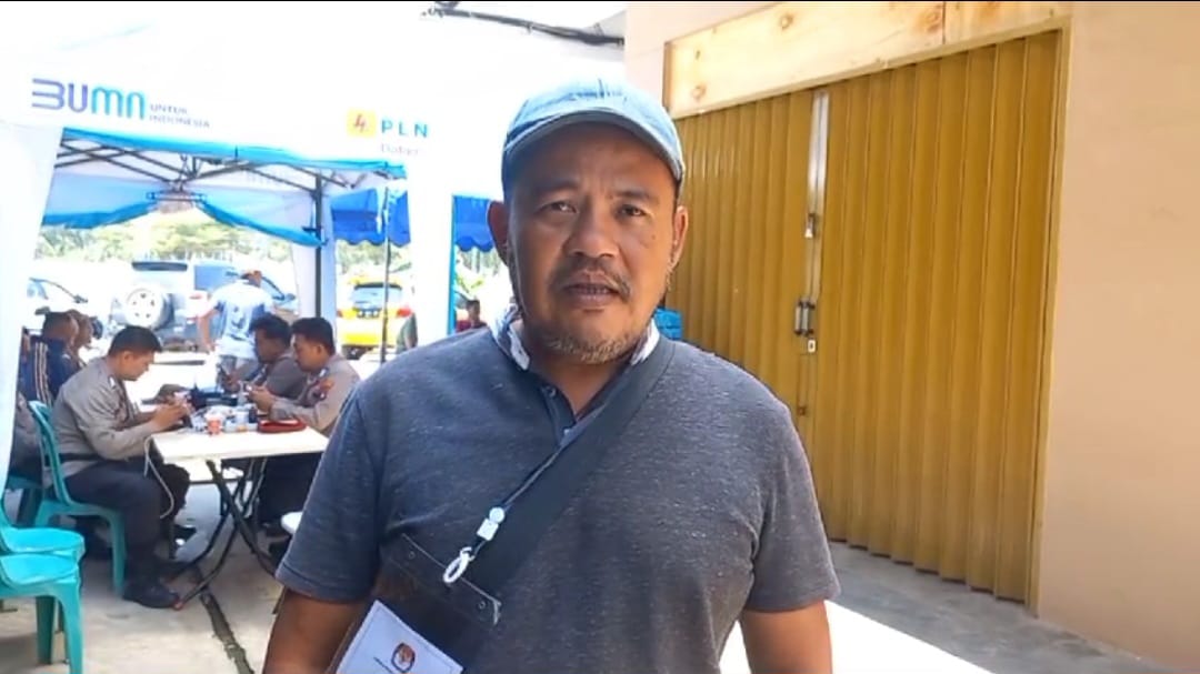 Bobi Candra Mengikuti Rapat Pleno Kelurahan Sambau di Sumerland kecamatan Nongsa