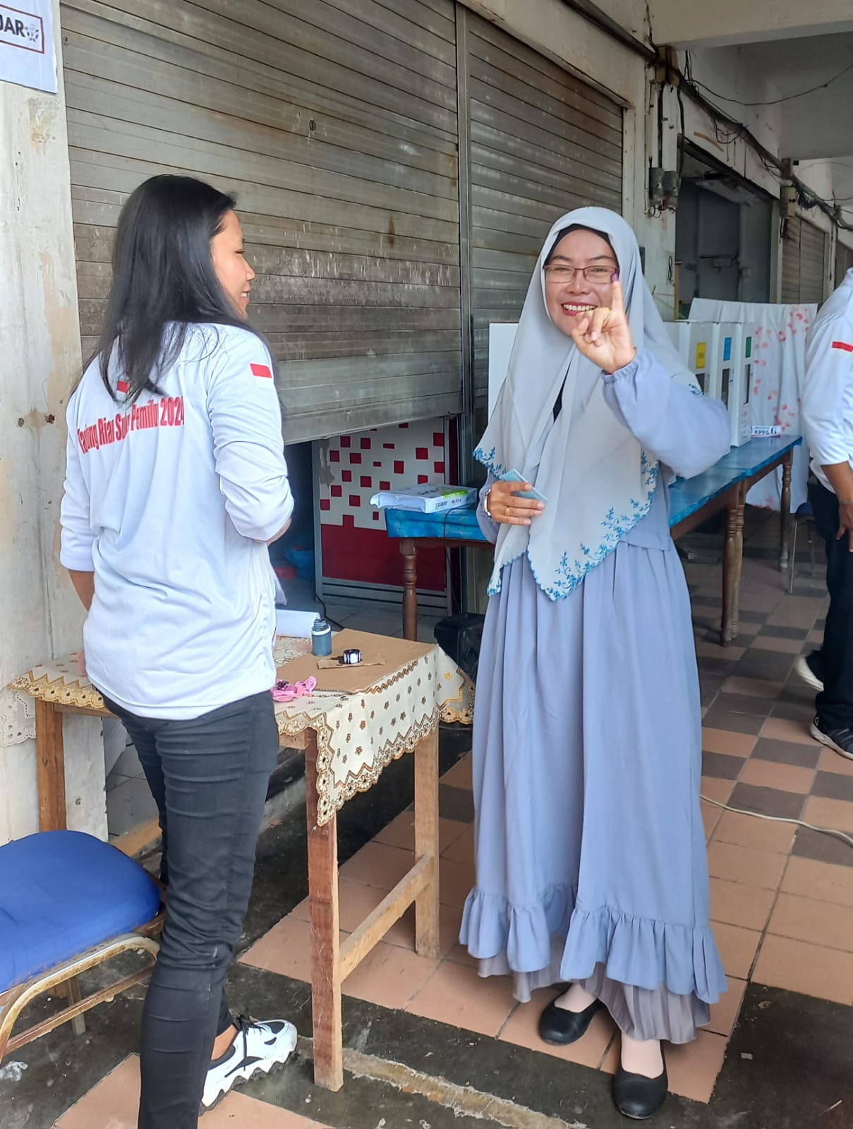 Caleg DPRD Batam Adelia Werdingsih S Psi,M Psi dari Partai Ummat Mencoblos di TPS 031 Marina City