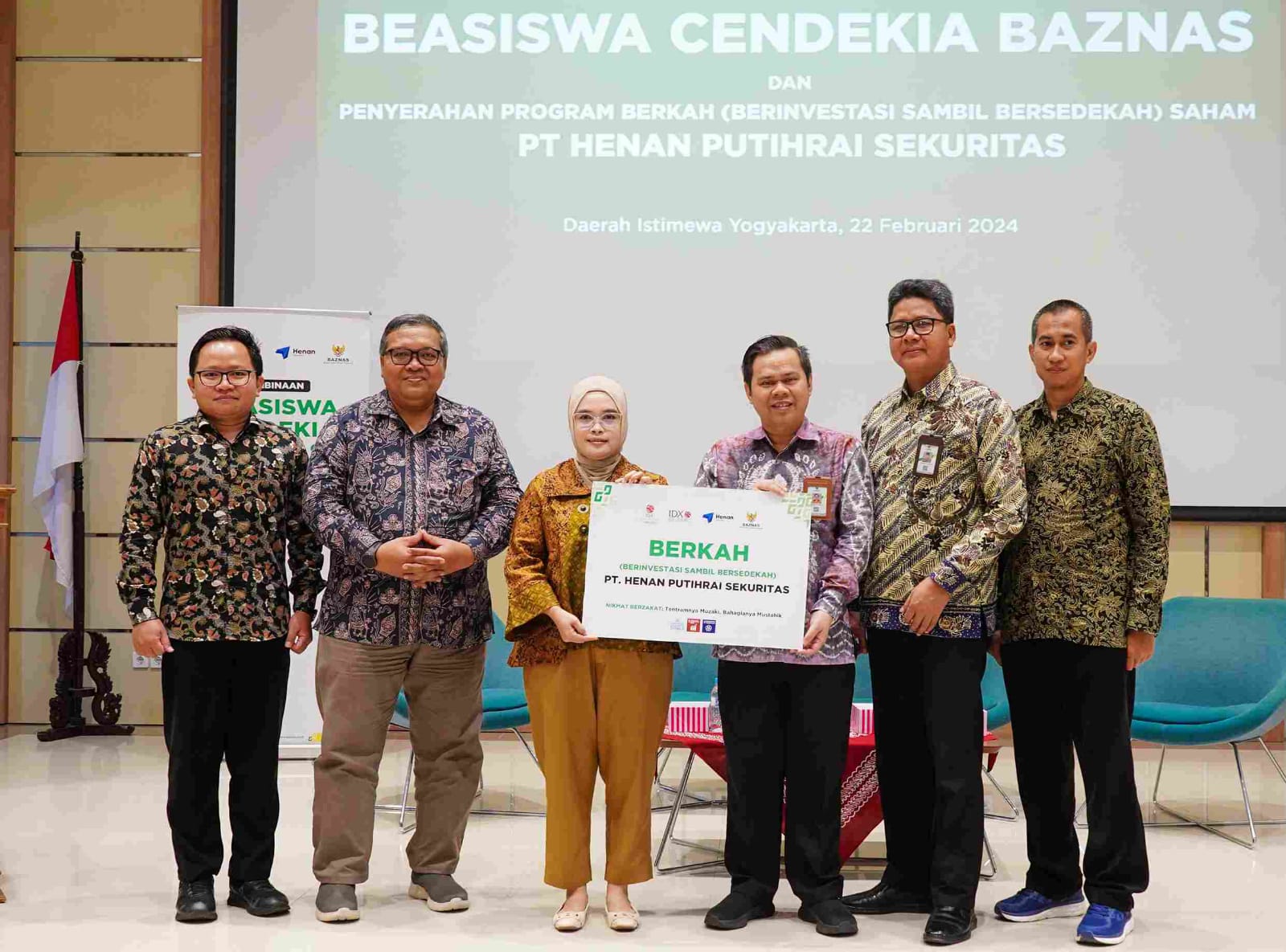 Bantuan Program Beasiswa, Henan Putihrai Sekuritas Tunaikan Sedekah Saham Nasabah melalui BAZNAS RI