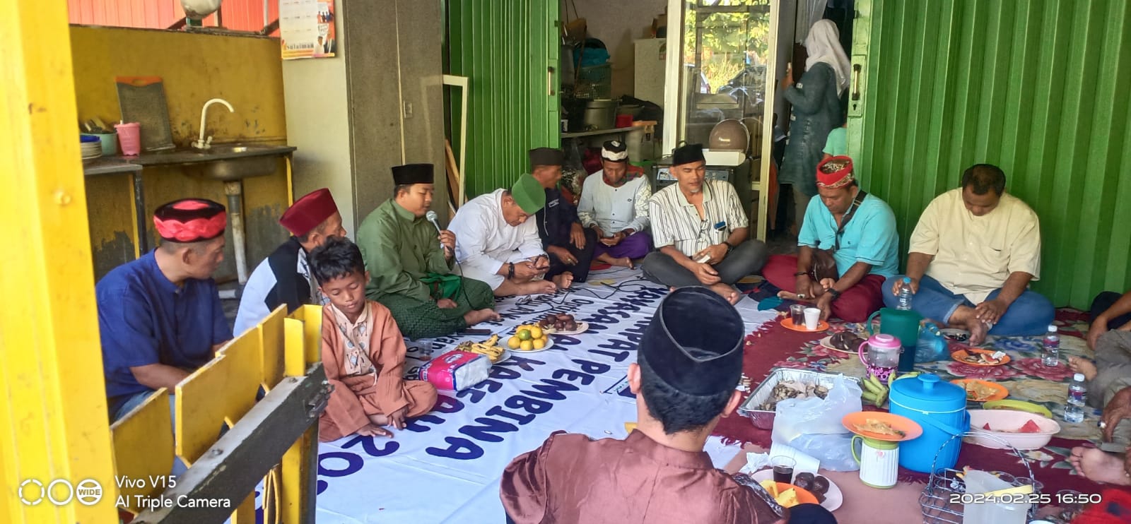 Ziarah ini, bagaimana pun caranya, harus tetap ada. Selain sebagai pengingat terhadap begitu dekatnya kematian, momen ini juga menjaga tali persaudaraan. ujarnya