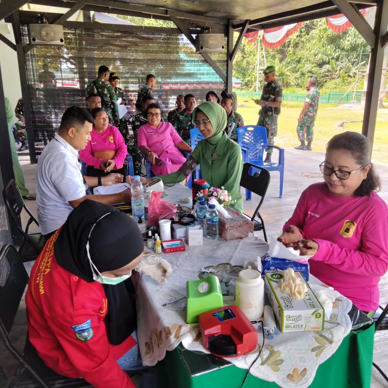 Kodim 1811/Teluk Wondama Sambut HUT Ke 78 Persit Kartika Chandera Kirana (KCK) Dengan Menggelar Donor Darah