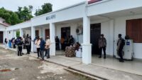 Kawal Dalam pelaksanaan pengamanan pleno rekapitulasi perhitungan suara pemilu 2024 tingkat Kabupaten Teluk Bintuni.
