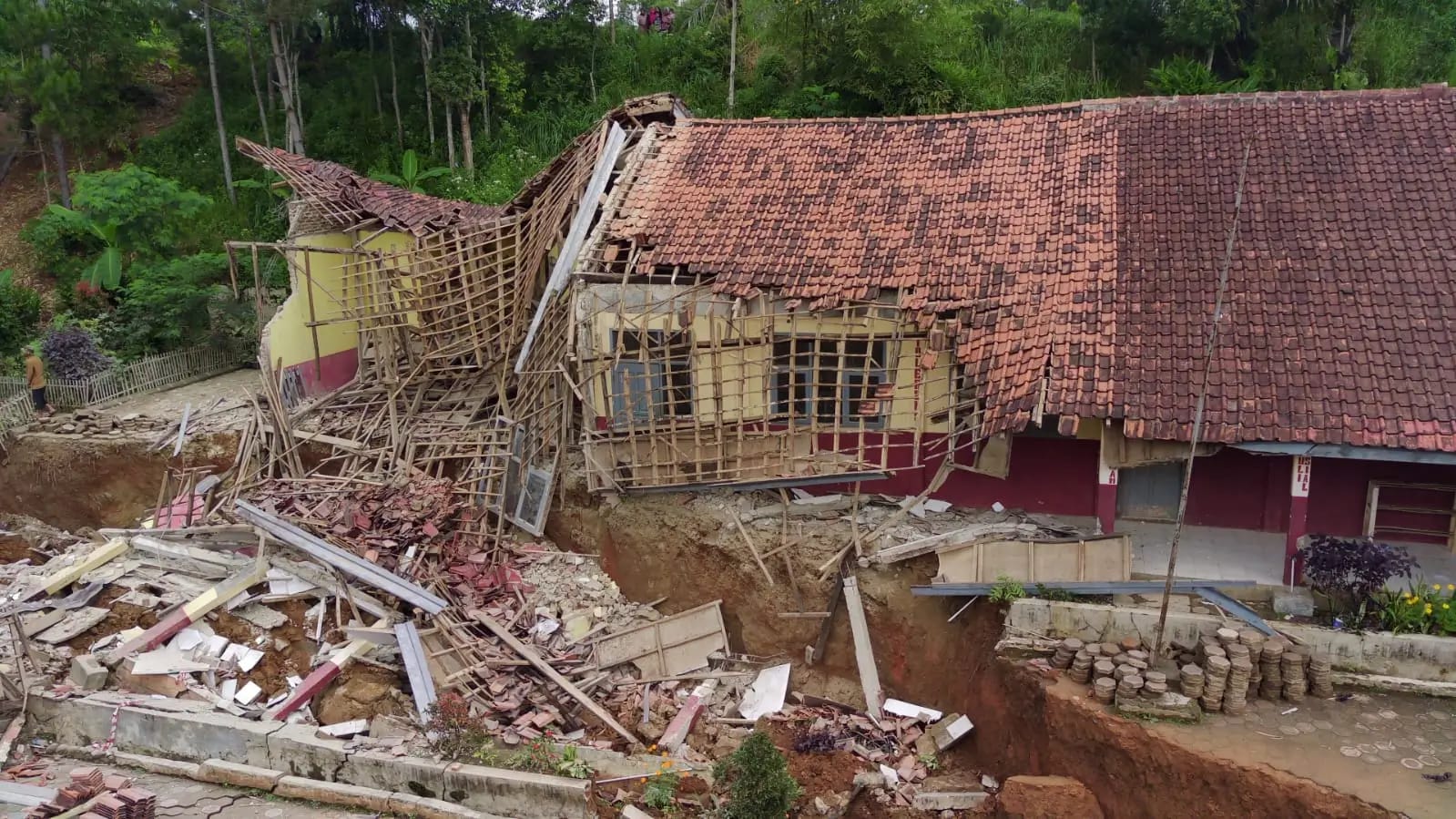 Pergerakan Tanah di Kabupaten Bandung Barat Rusak Empat Rumah dan Satu Gedung Sekolah